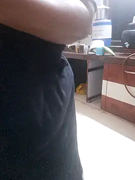 Snapshot of Ravina_patil1 chatting on March 7, 3:18 pm Ravina patil1 online show from March 7, 3:18 pm