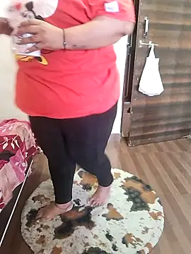 Snapshot of Ravina_patil1 chatting on May 9, 5:34 am Ravina patil1 online show from May 9, 5:34 am