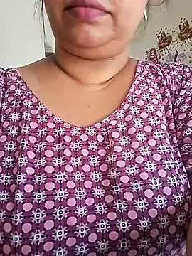 Snapshot of Ravina_patil1 chatting on June 7, 7:12 am Ravina patil1 online show from June 7, 7:12 am