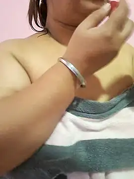 Snapshot of Ravina_patil1 chatting on June 26, 3:55 am Ravina patil1 online show from June 26, 3:55 am
