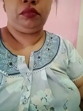 Snapshot of Ravina_patil1 chatting on June 29, 10:15 am Ravina patil1 online show from June 29, 10:15 am