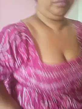 Snapshot of Ravina_patil1 chatting on July 11, 5:32 am Ravina patil1 online show from July 11, 5:32 am