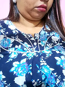 Snapshot of Ravina_patil1 chatting on July 28, 12:48 pm Ravina patil1 online show from July 28, 12:48 pm