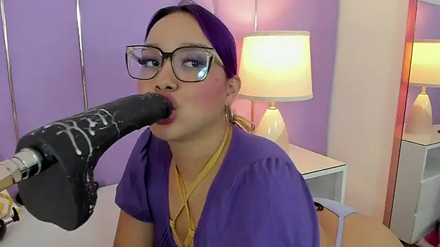 Snapshot of SophyRuiz_ chatting on October 6, 12:02 pm SophyRuiz online show from October 6, 12:02 pm