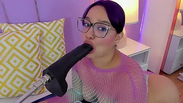 SophyRuiz  online show from February 10, 11:58 am