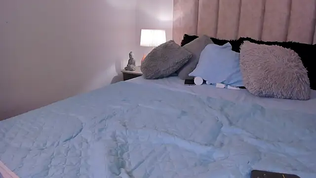 Avaline Blancx online show from January 24, 6:46 am