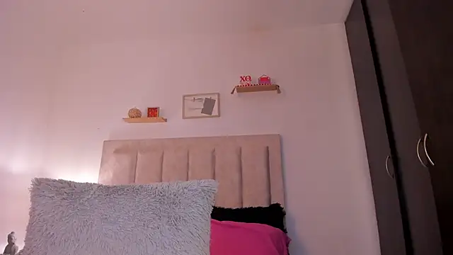 Avaline Blancx online show from March 4, 4:06 am