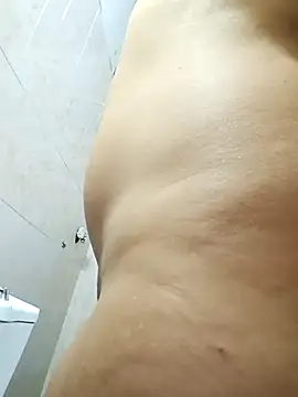 Ariakris online show from April 26, 5:43 pm