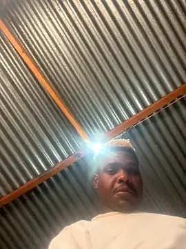 Snapshot of Maskman941 chatting on October 17, 2:08 pm Maskman941 online show from October 17, 2:08 pm