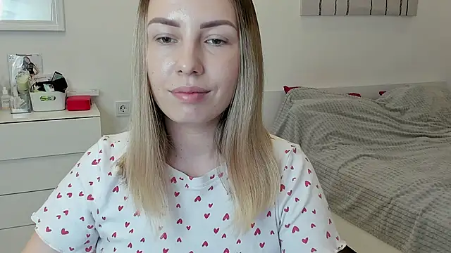 Mia shy1 online show from January 6, 12:24 pm