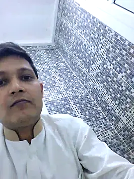 Snapshot of daddylove87 chatting on February 25, 12:09 am daddylove87 online show from February 25, 12:09 am