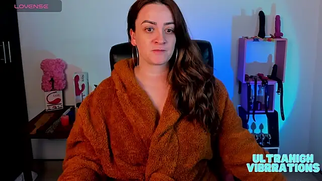 Snapshot of sara_goodgirl13 chatting on February 13, 8:24 pm sara goodgirl13 online show from February 13, 8:24 pm
