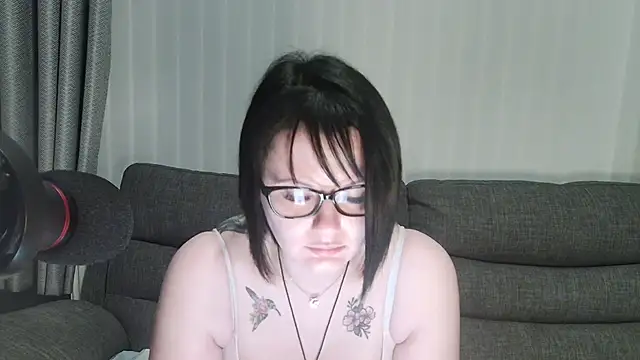 Snapshot of SquirtingIrishShannon chatting on December 4, 9:35 pm SquirtingIrishShannon online show from December 4, 9:35 pm