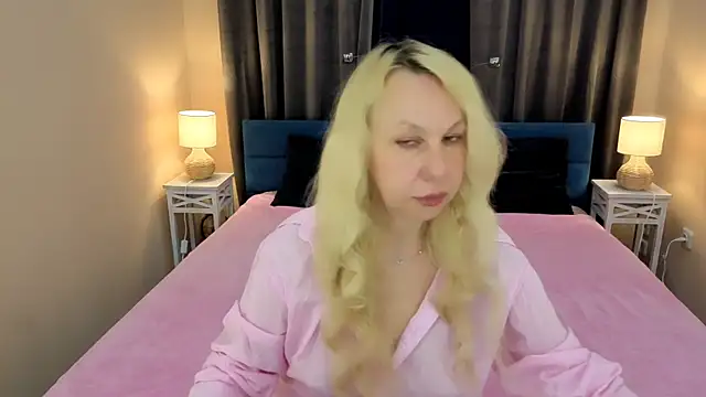 Snapshot of Anny_Jey_ chatting on June 24, 6:40 pm Anny Jey online show from June 24, 6:40 pm