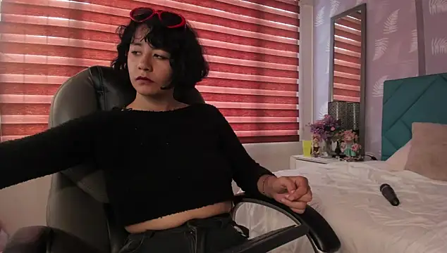 Snapshot of Moony_14 chatting on February 6, 4:47 pm Moony 14 online show from February 6, 4:47 pm