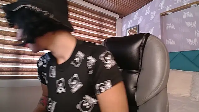 Snapshot of Moony_14 chatting on March 6, 2:18 pm Moony 14 online show from March 6, 2:18 pm