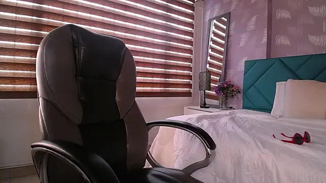 Snapshot of Moony_14 chatting on March 8, 8:14 pm Moony 14 online show from March 8, 8:14 pm