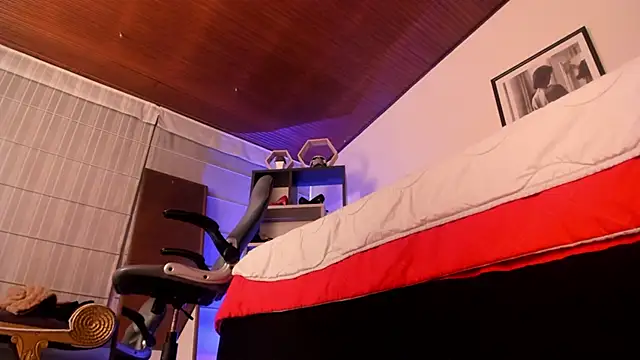 Snapshot of Moony_14 chatting on November 1, 1:13 pm Moony 14 online show from November 1, 1:13 pm