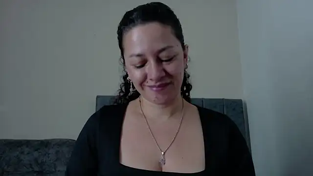Snapshot of ArtesanaMK chatting on July 6, 12:35 pm ArtesanaMK online show from July 6, 12:35 pm