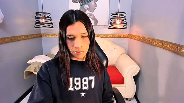 Snapshot of SaraSofia44 chatting on December 5, 3:52 pm SaraSofia44 online show from December 5, 3:52 pm