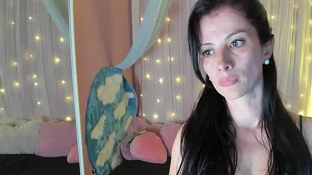 Aliiz 01 online show from December 9, 11:24 pm