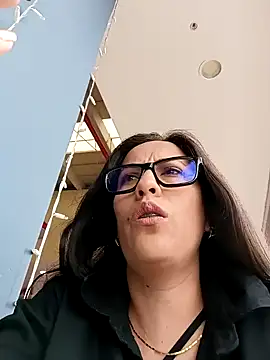 Snapshot of Lena-32 chatting on December 9, 4:15 pm Lena-32 online show from December 9, 4:15 pm