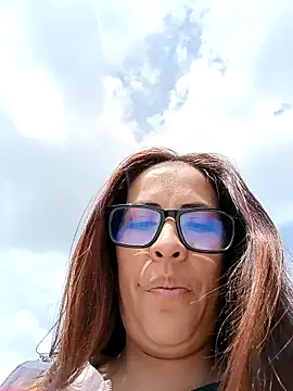 Snapshot of Lena-32 chatting on February 7, 6:45 pm Lena-32 online show from February 7, 6:45 pm