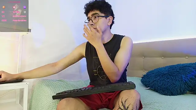 Snapshot of _nickconnor01 chatting on November 21, 11:47 pm nickconnor01 online show from November 21, 11:47 pm