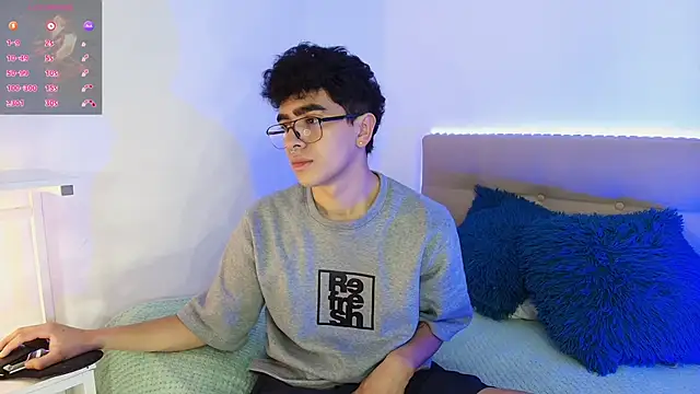 Snapshot of _nickconnor01 chatting on November 26, 8:21 pm nickconnor01 online show from November 26, 8:21 pm