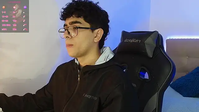 Snapshot of _nickconnor01 chatting on November 30, 10:25 pm nickconnor01 online show from November 30, 10:25 pm