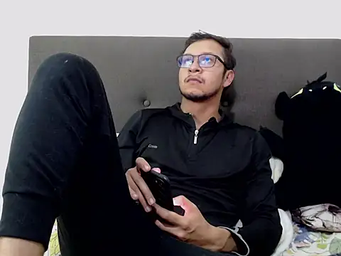 andy loverxx online show from February 4, 6:08 am