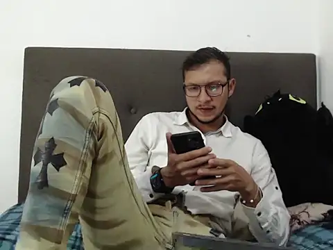 andy loverxx online show from March 10, 11:54 pm