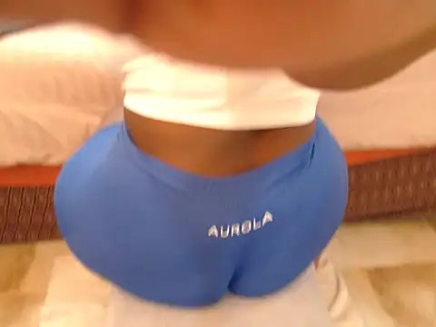 SALTRYHIPS29x online show from June 18, 11:25 am