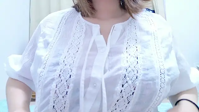 Snapshot of Megu_Melon chatting on May 6, 5:35 am Megu Melon online show from May 6, 5:35 am