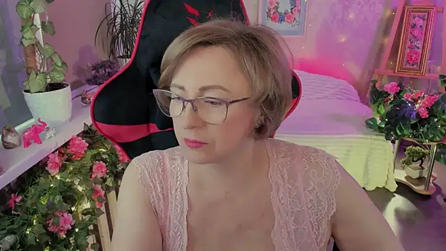 Snapshot of sugar_vivien chatting on June 11, 2:48 pm sugar vivien online show from June 11, 2:48 pm