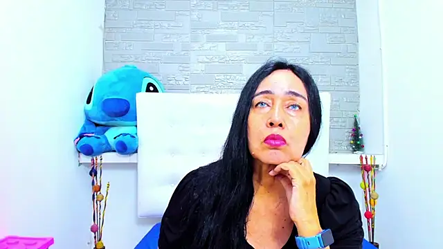 Snapshot of HorniestMilf chatting on September 24, 8:45 pm HorniestMilf online show from September 24, 8:45 pm