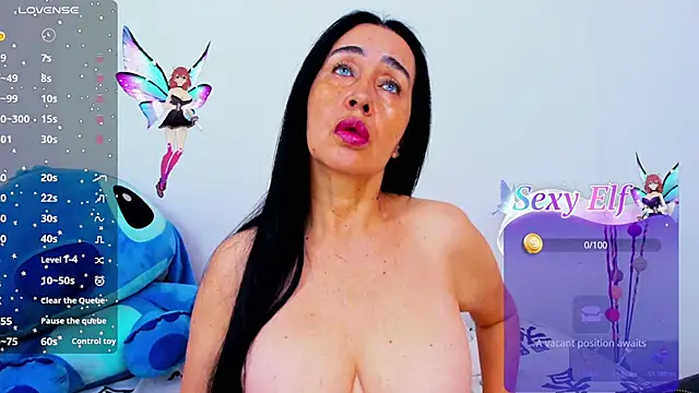 Snapshot of HorniestMilf chatting on May 8, 8:25 pm HorniestMilf online show from May 8, 8:25 pm