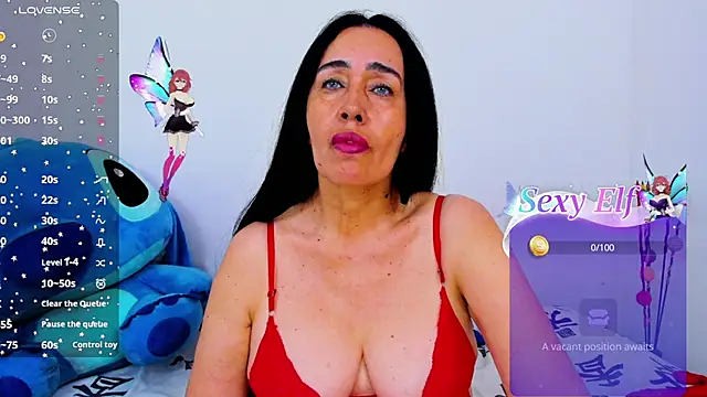 Snapshot of HorniestMilf chatting on May 9, 7:52 pm HorniestMilf online show from May 9, 7:52 pm