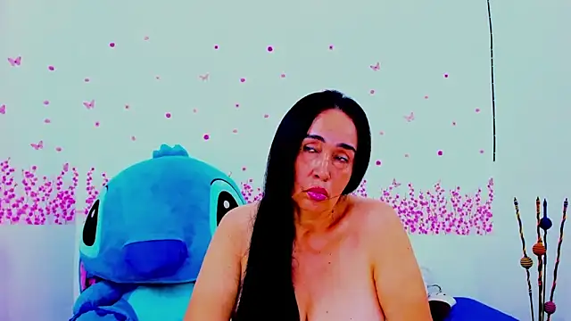 Snapshot of HorniestMilf chatting on June 12, 6:51 pm HorniestMilf online show from June 12, 6:51 pm