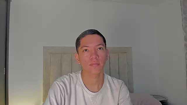 JulianRose 1 online show from January 7, 11:23 am