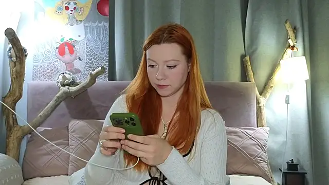 Snapshot of MileyMiller chatting on June 9, 12:39 pm MileyMiller online show from June 9, 12:39 pm