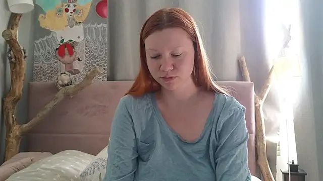 Snapshot of MileyMiller chatting on June 11, 3:04 am MileyMiller online show from June 11, 3:04 am