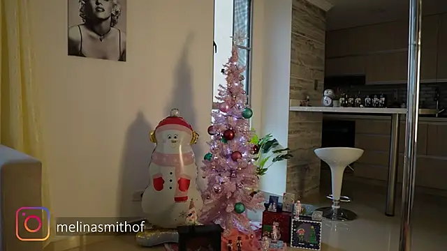 Snapshot of Melina-Smith chatting on December 7, 10:50 pm Melina-Smith online show from December 7, 10:50 pm