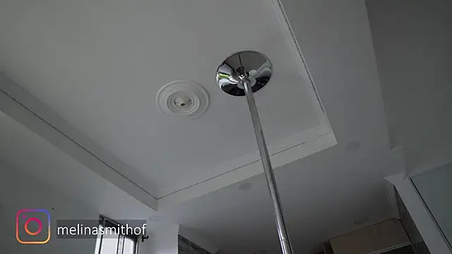 Snapshot of Melina-Smith chatting on December 11, 10:38 pm Melina-Smith online show from December 11, 10:38 pm