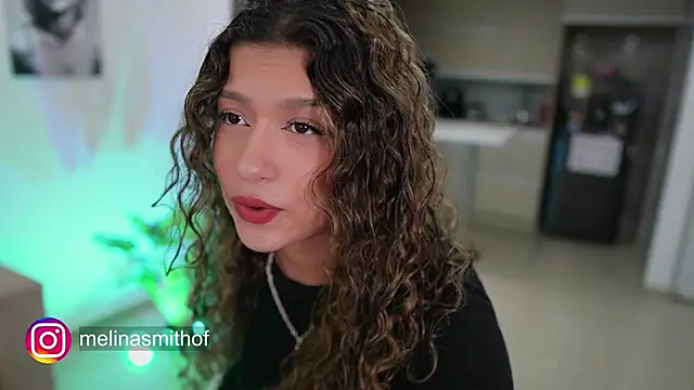 Snapshot of Melina-Smith chatting on February 25, 1:20 am Melina-Smith online show from February 25, 1:20 am