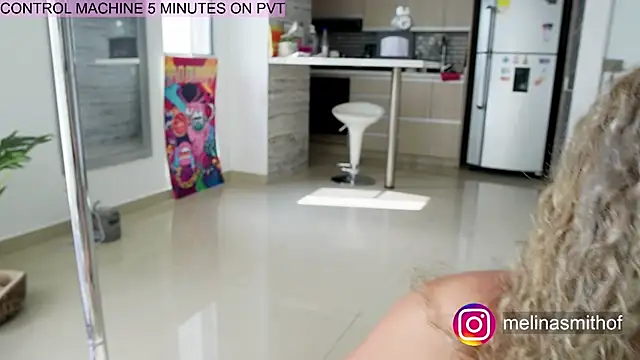 Snapshot of Melina-Smith chatting on October 4, 7:34 pm Melina-Smith online show from October 4, 7:34 pm