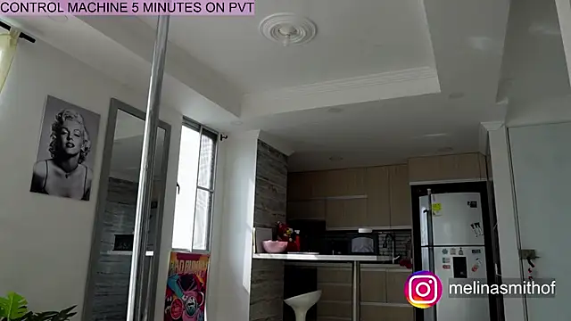 Snapshot of Melina-Smith chatting on October 31, 7:48 pm Melina-Smith online show from October 31, 7:48 pm