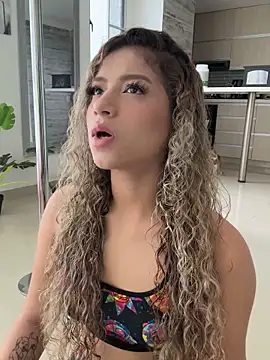 Snapshot of Melina-Smith chatting on November 12, 8:08 pm Melina-Smith online show from November 12, 8:08 pm