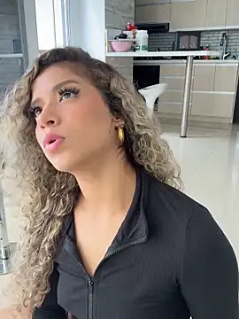 Snapshot of Melina-Smith chatting on November 14, 6:39 pm Melina-Smith online show from November 14, 6:39 pm