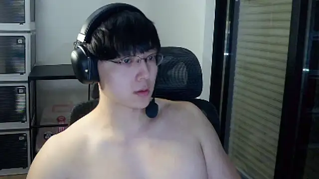 Tkcqcc online show from March 13, 4:02 pm